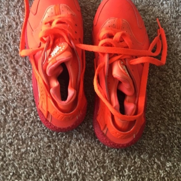 sneakers - Picture 2 of 2